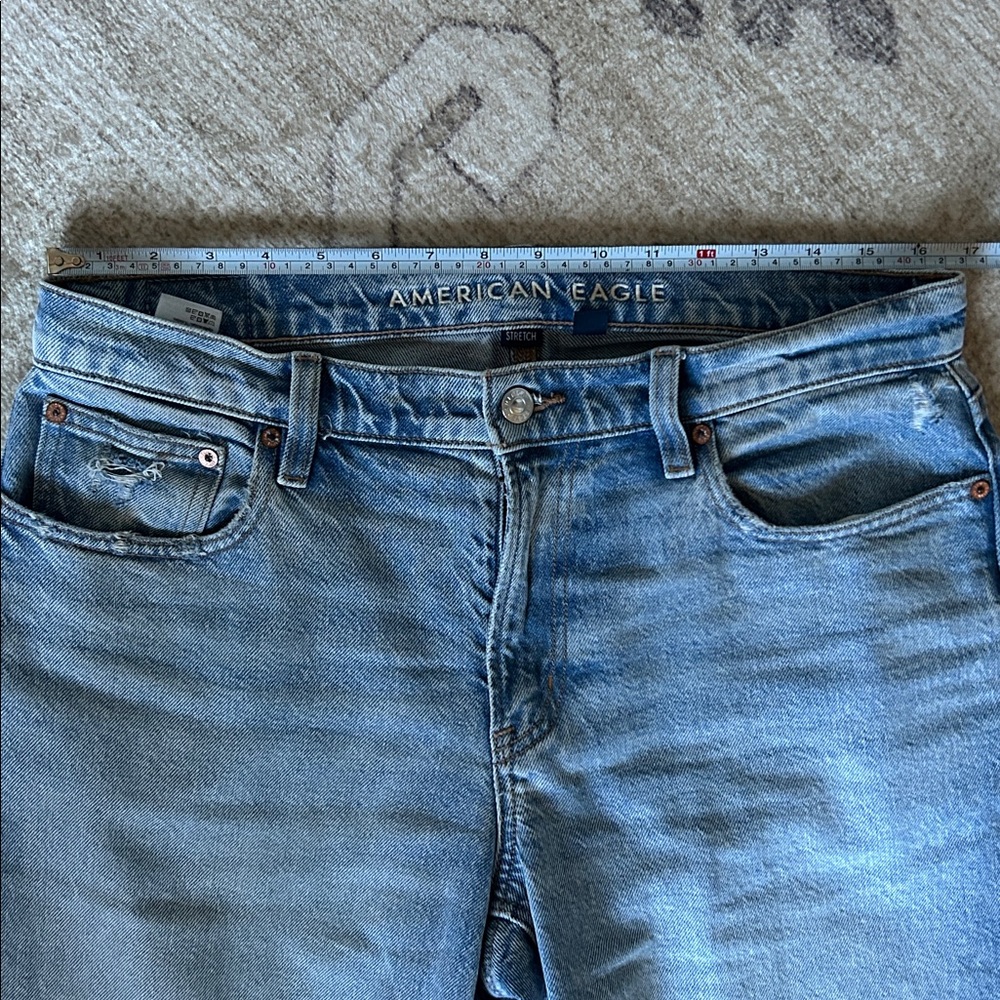 Sold out! AE Barrel Jeans Size 6 Boyfriend Mid Rise - Picture 2 of 13